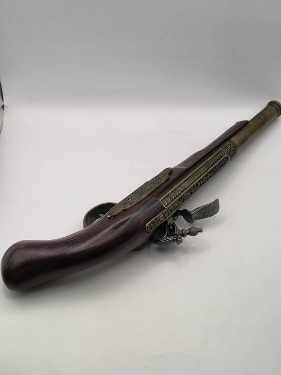 Pistolet skałkowy - replika