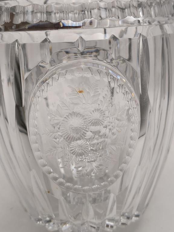 Karafka kryształowa z motywem kwiatowym