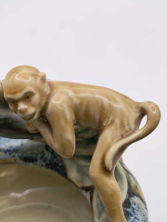 Popielnica ceramiczna z figurką małpki - Majolika