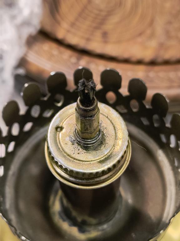 Lampa naftowa miedziana