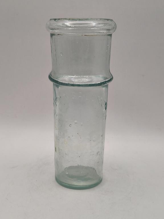 Stary pojemnik apteczny