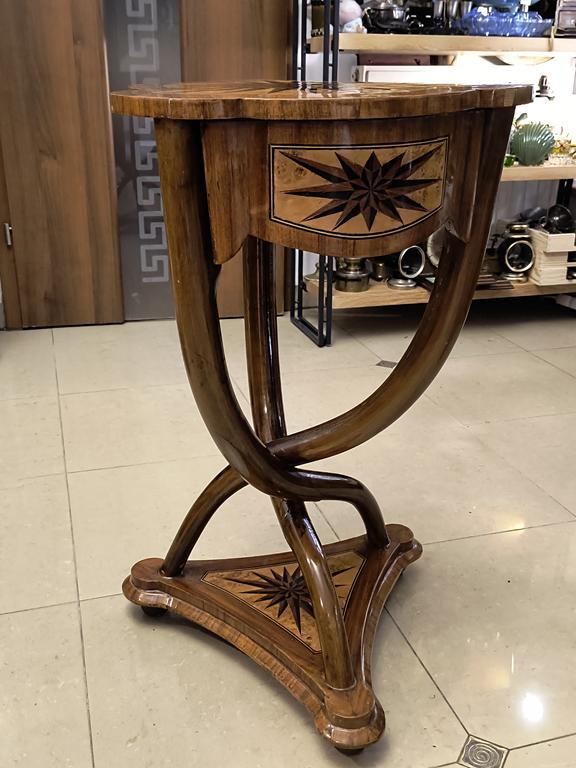 Stolik drewniany z szufladą, intarsjowany - Francja