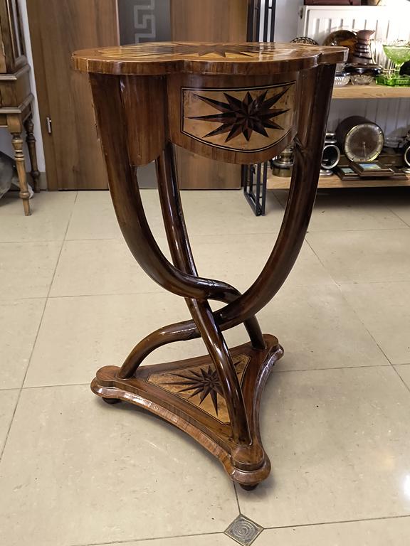 Stolik drewniany z szufladą, intarsjowany - Francja