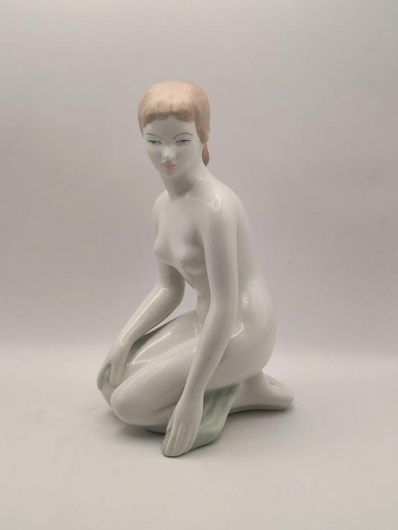 Figurka porcelanowa - Akt Kobiety - AQUINCUM, Budapest, Węgry