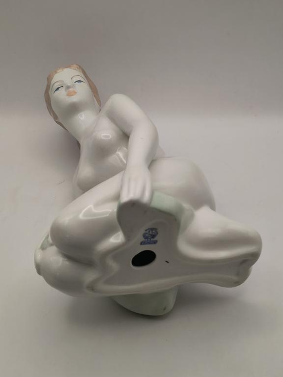 Figurka porcelanowa - Akt Kobiety - AQUINCUM, Budapest, Węgry