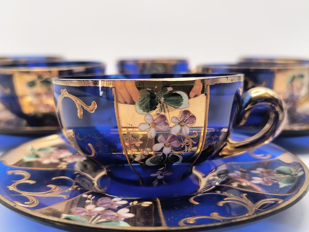 Zestaw filiżanek szklanych kobaltowych, Bohemia