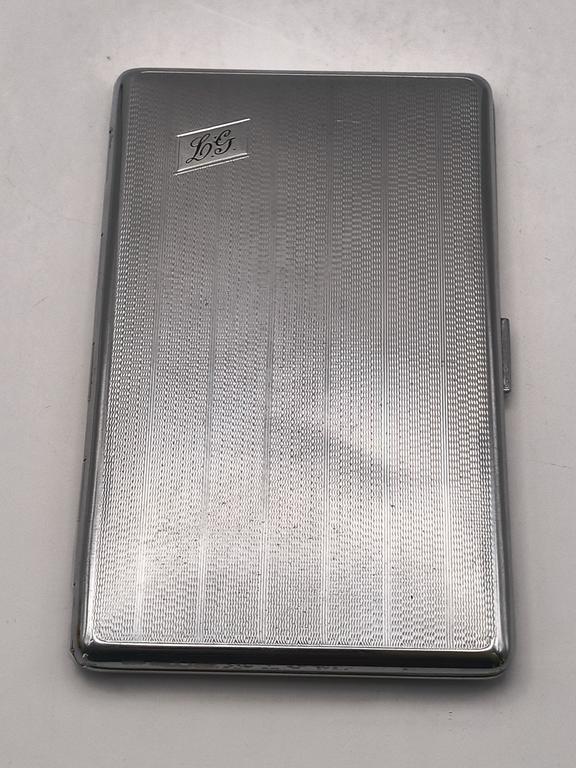 Papierośnica z monogramem