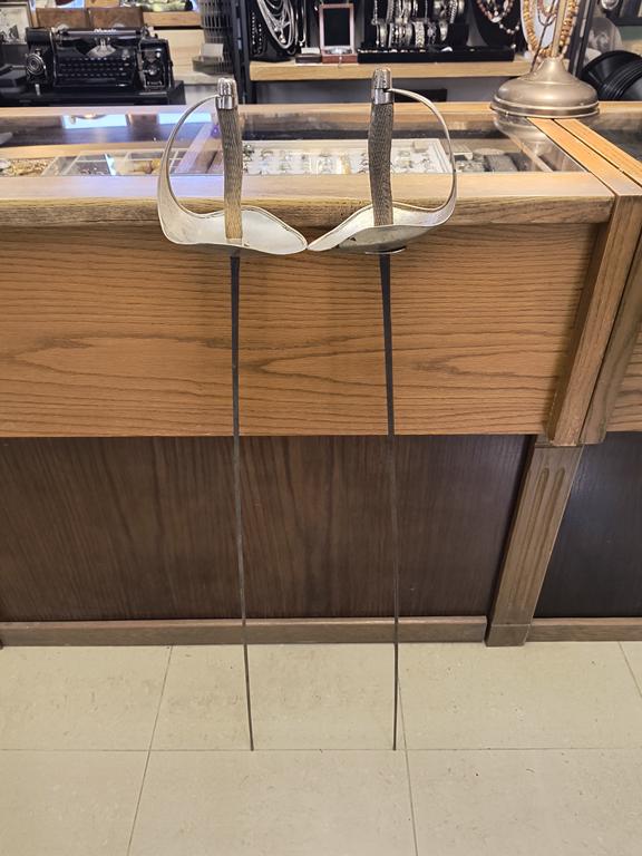 Zestaw do nauki szermierki: 2 florety/szpady