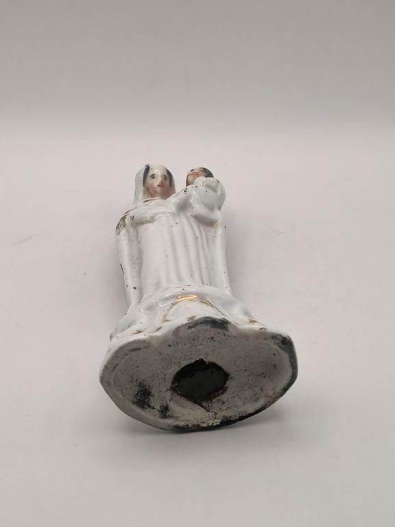 Figurka porcelanowa Matki Boskiej z Dzieciątkiem, XIX w.