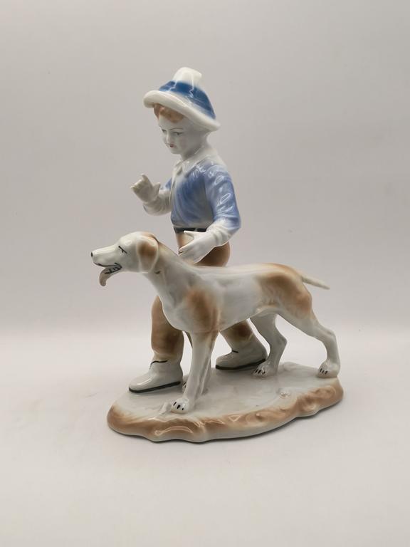 Figurka porcelanowa CHŁOPIEC Z PSEM - Arpo, Rumunia