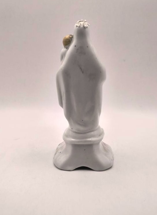 Figurka porcelanowa - Matka Boska z Dzieciątkiem, XIX-XX w.
