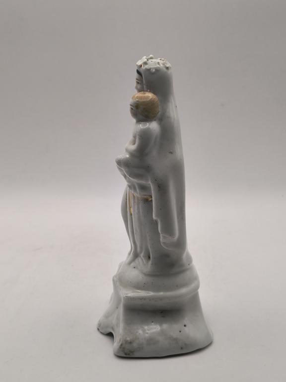 Figurka porcelanowa - Matka Boska z Dzieciątkiem, XIX-XX w.