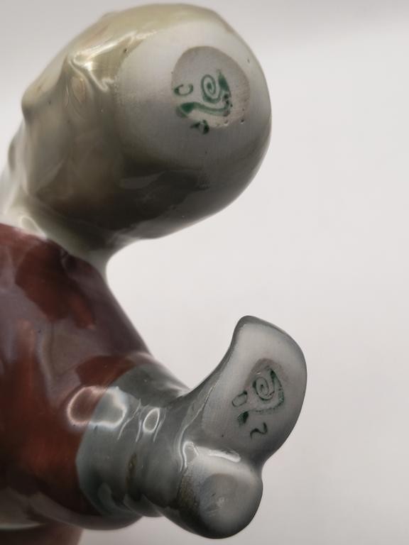 Figurka porcelanowa - chłopiec z maczugą, Połonne