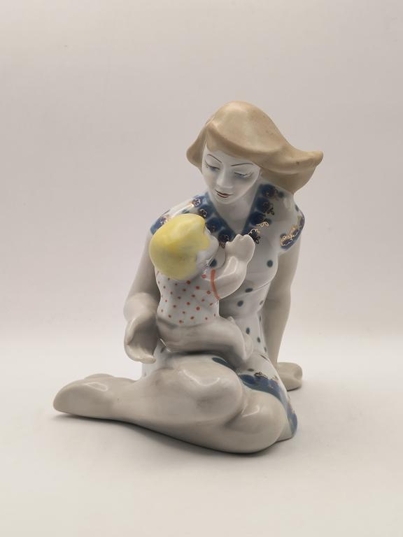 Stara figurka porcelanowa - Kobieta z Dzieckiem, Połonne
