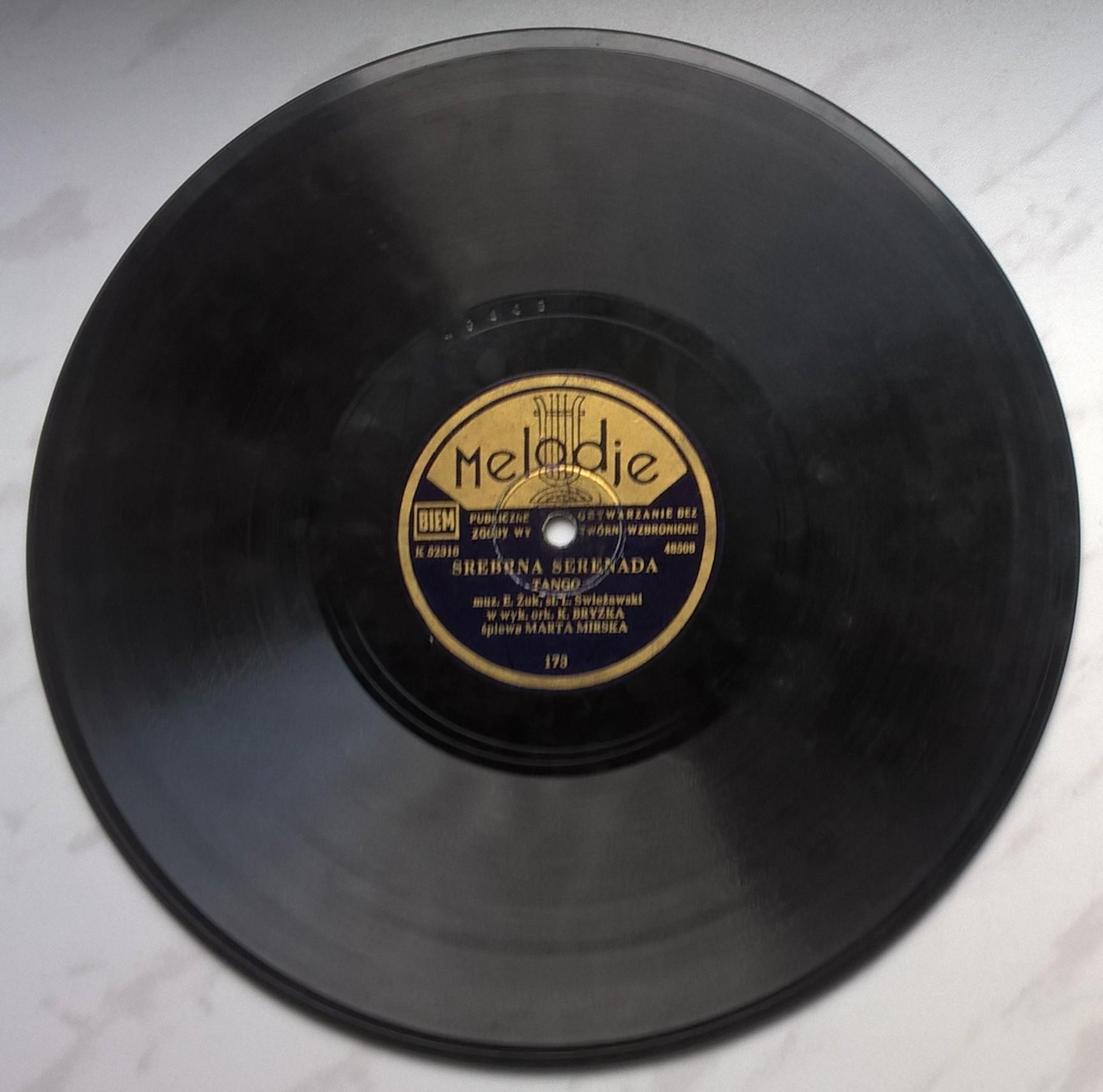 Płyta szelakowa Melodje - tango: "Całuj mnie mocno (Besa Me Mucho)" oraz "Srebrna serenada" - śpiewa Marta Mirska
