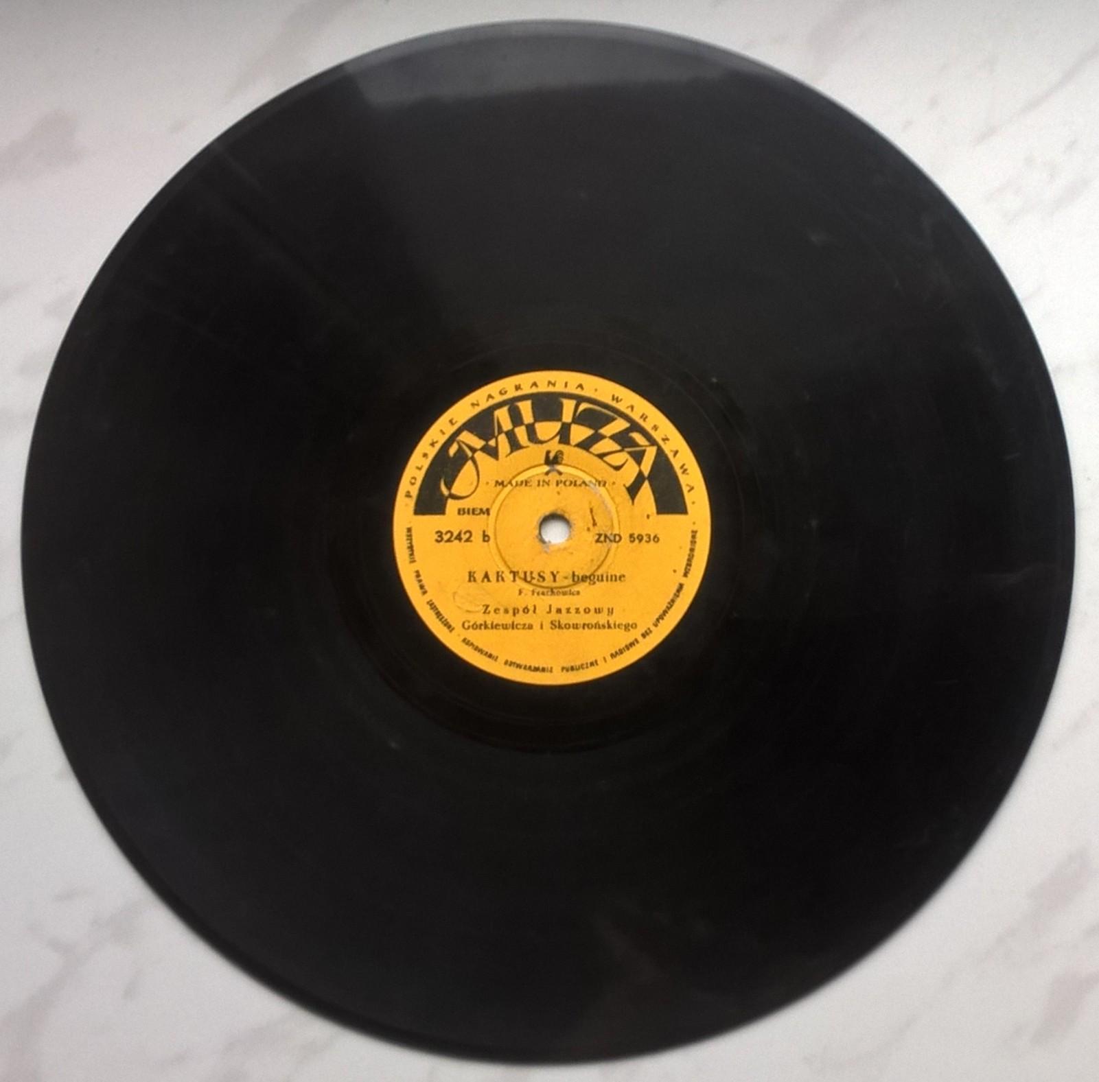 Płyta szelakowa Muza - "Arrivederci Roma" śpiewa Janusz Gniatkowski oraz beguine "Kaktusy" (Górkiewicz i Skowroński)