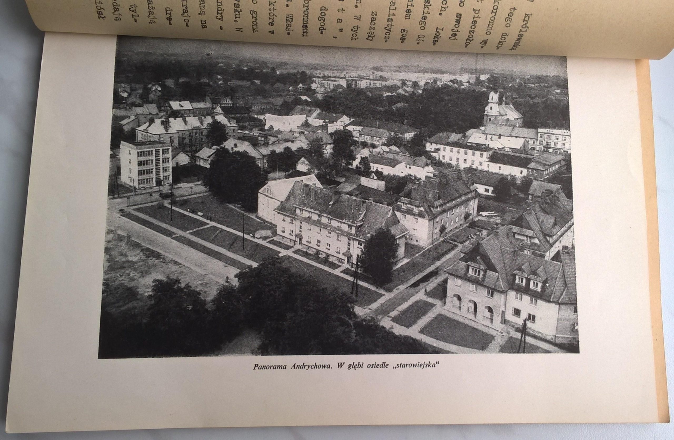 Książka "Dwa wieki miasta Andrychowa (1767-1967) Mariusz Kulczykowski, 1967 r.