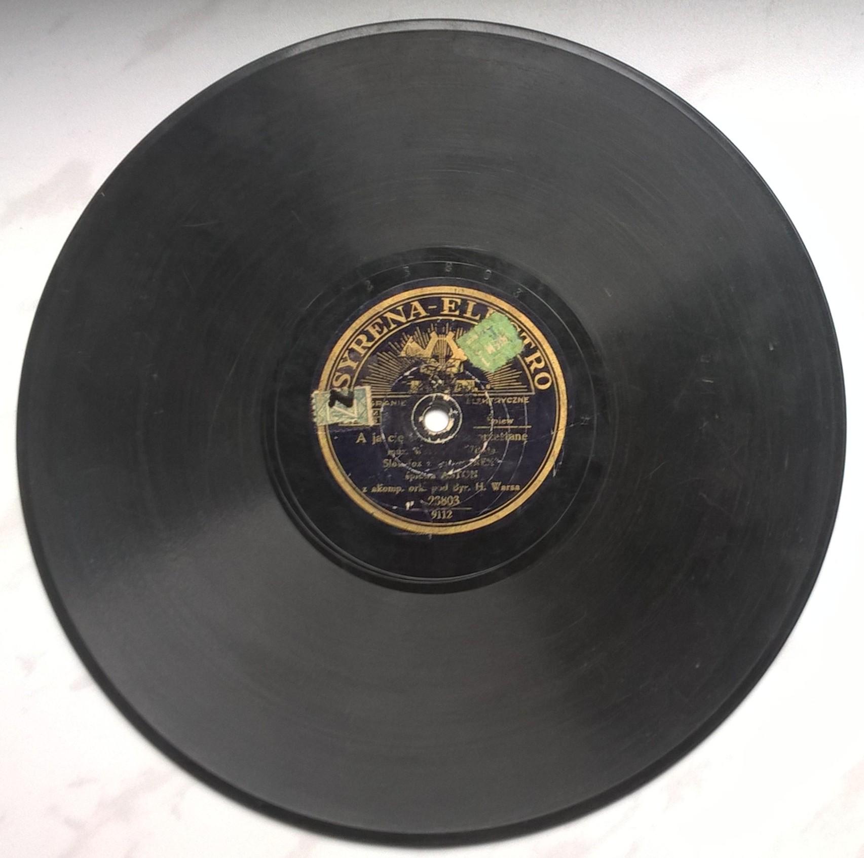 Płyta szelakowa Syrena-Electro - tango "Próżnobym chciał zapomnieć" oraz slowfox "A ja cię kochać nie przestanę" - śpiewa ADAM ASTON