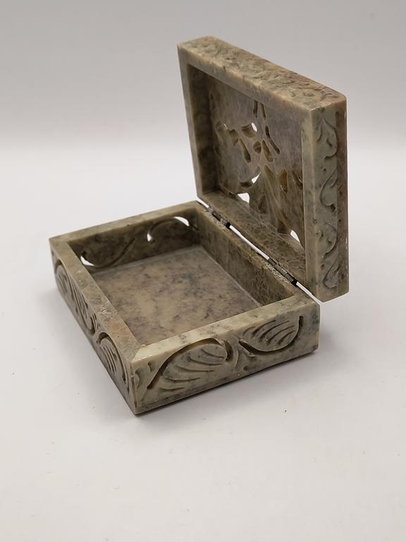 Szkatułka z kamienia - ażurowa