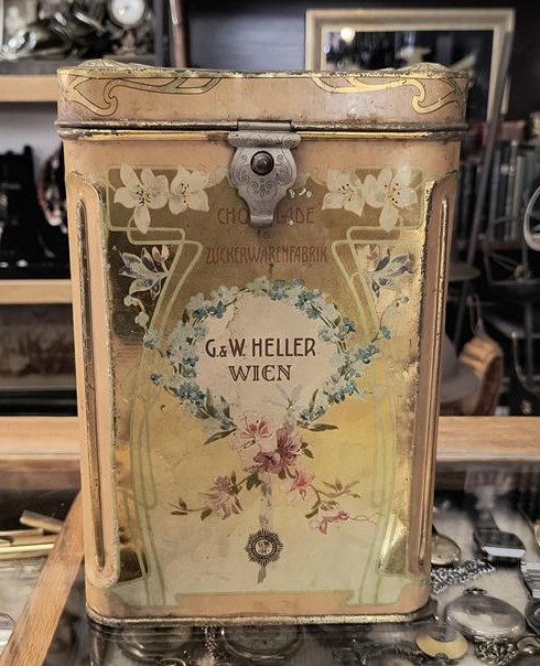 Duża puszka po słodyczach - G. & W. HELLER, WIEN (Wiedeń)