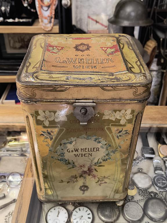 Duża puszka po słodyczach - G. & W. HELLER, WIEN (Wiedeń)