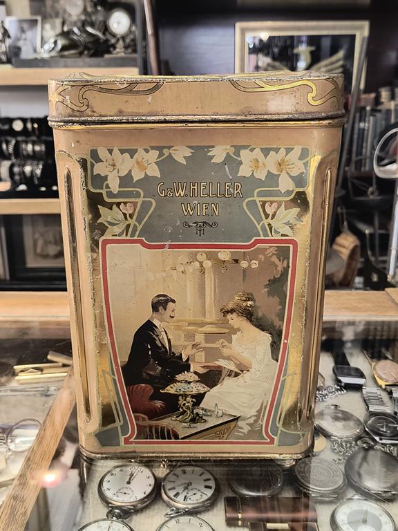 Duża puszka po słodyczach - G. & W. HELLER, WIEN (Wiedeń)
