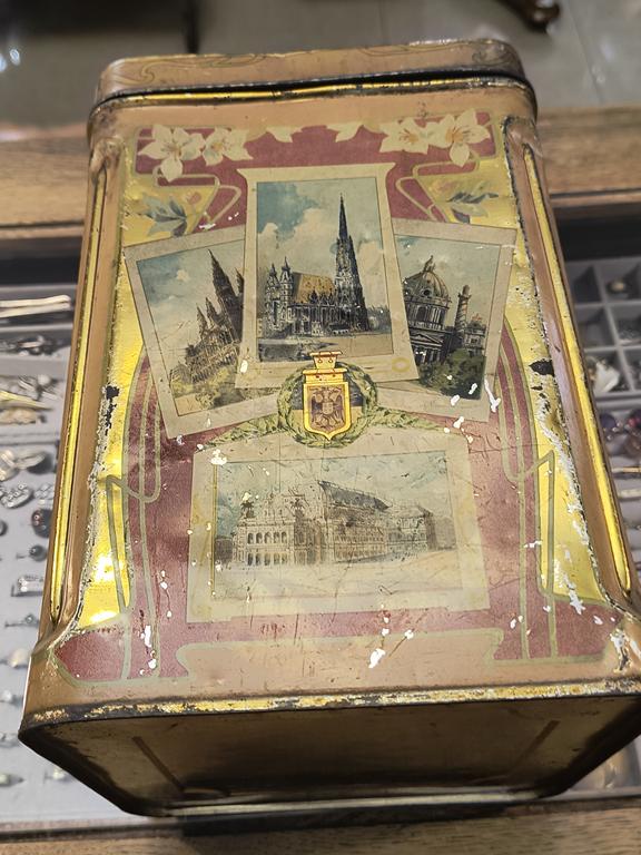 Duża puszka po słodyczach - G. & W. HELLER, WIEN (Wiedeń)