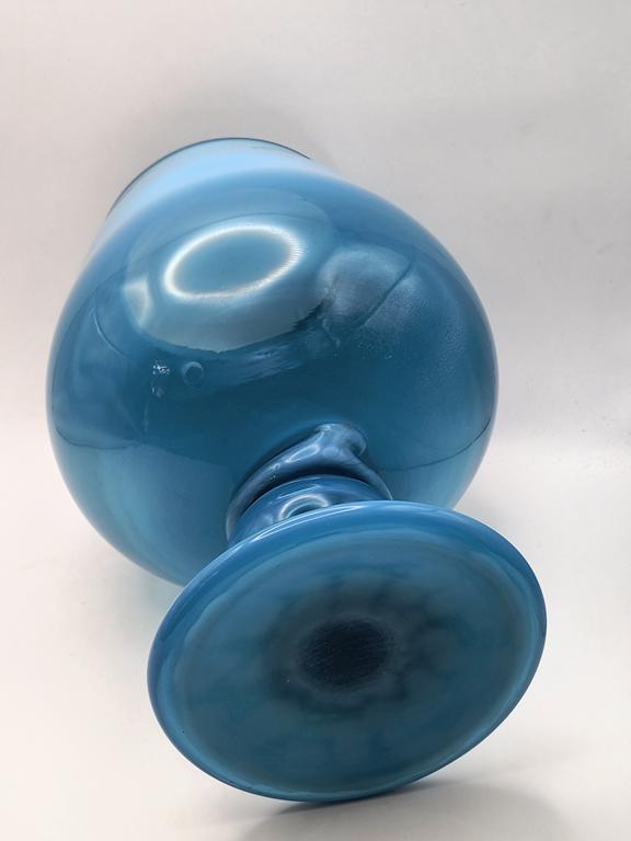 Wazon-kielich niebieski - Krakowski Instytut Szkła