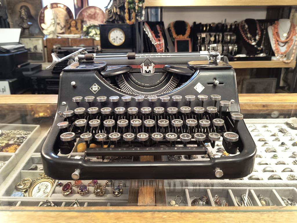 Maszyna do pisania MERCEDES Selecta