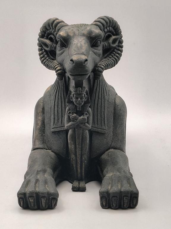 Figurka sfinksa z głową barana - świecznik, Egipt