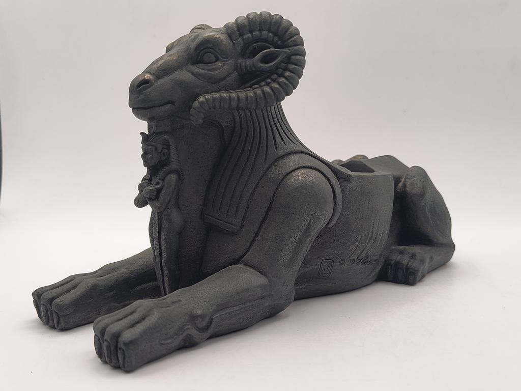 Figurka sfinksa z głową barana - świecznik, Egipt