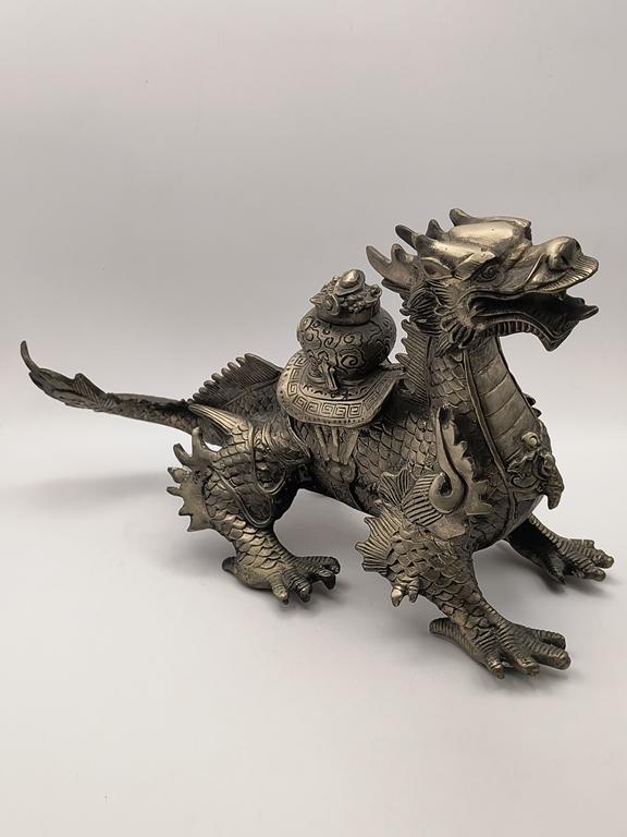 Duża figurka smoka - Chiny, XX w.