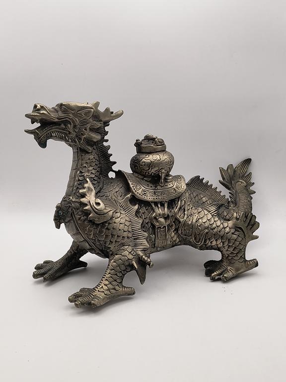 Duża figurka smoka - Chiny, XX w.