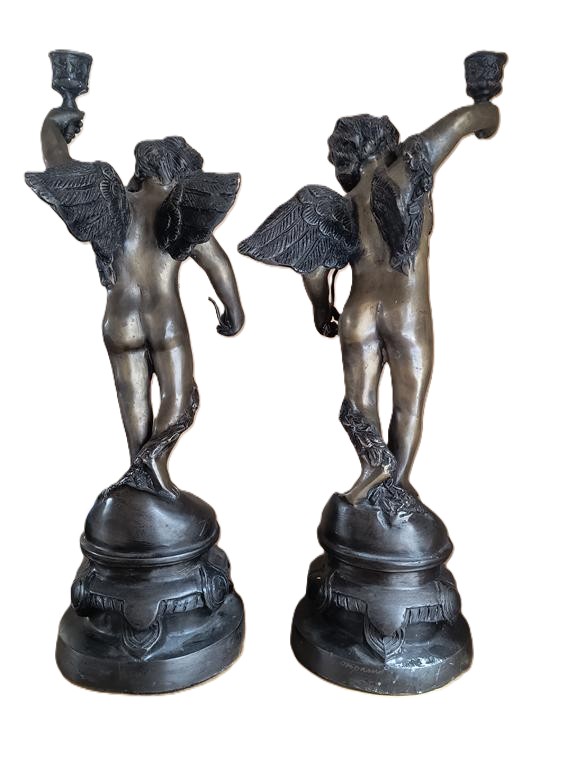 Para świeczników z brązu - anioły - sygn. CHIPARUS