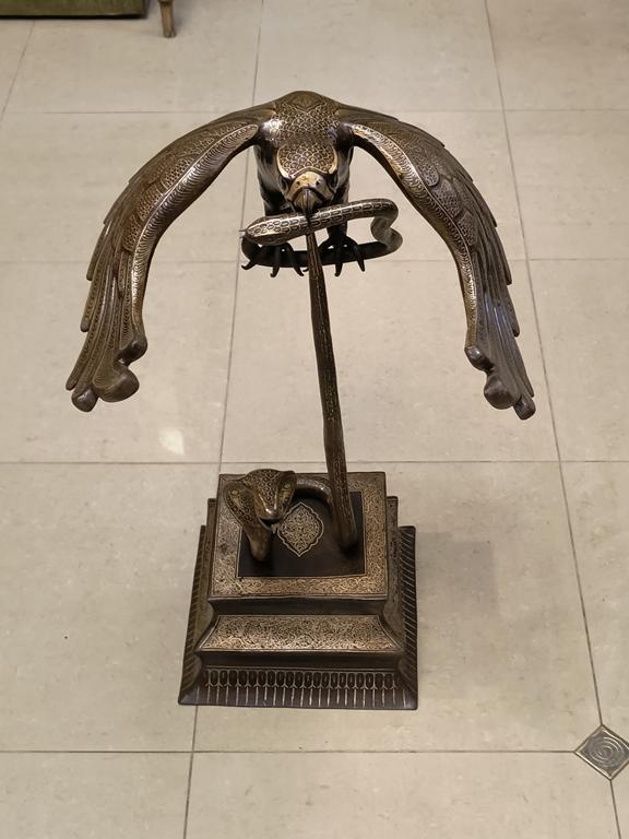 Duża figurka - orzeł z wężami - Persja