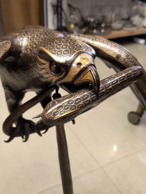 Duża figurka - orzeł z wężami - Persja