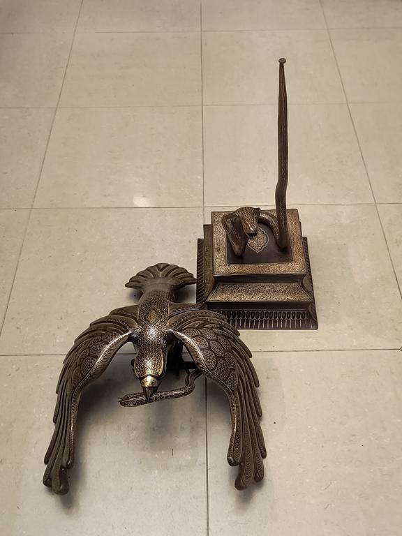 Duża figurka - orzeł z wężami - Persja