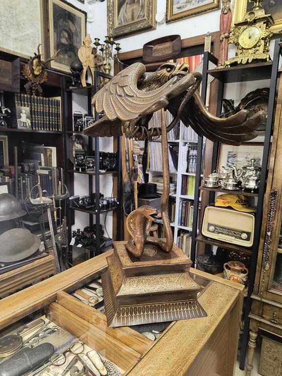 Duża figurka - orzeł z wężami - Persja