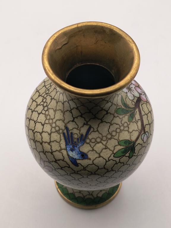 Wazon z emalią cloisonne, Chiny,  XX w.