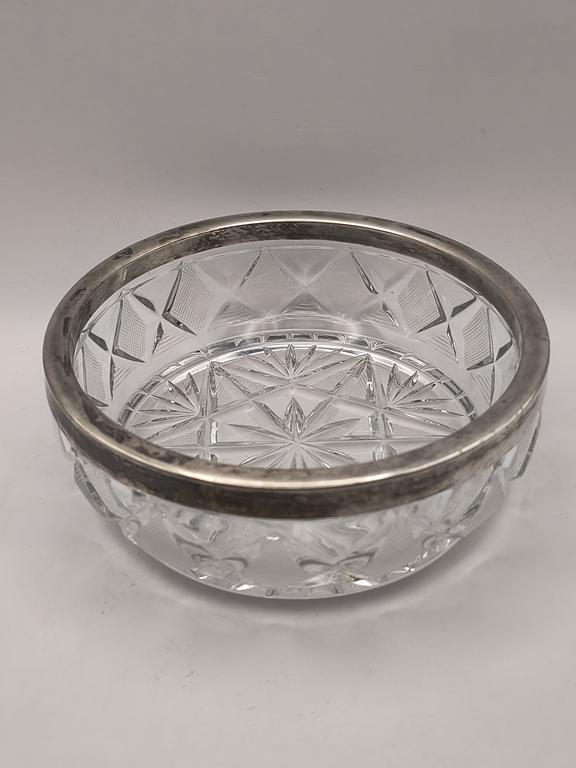 Misa kryształowa okuwana