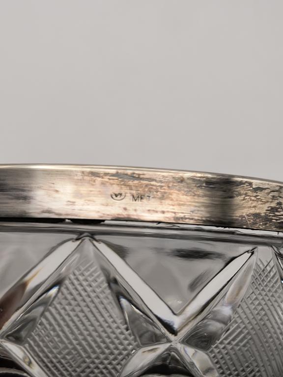 Misa kryształowa okuwana