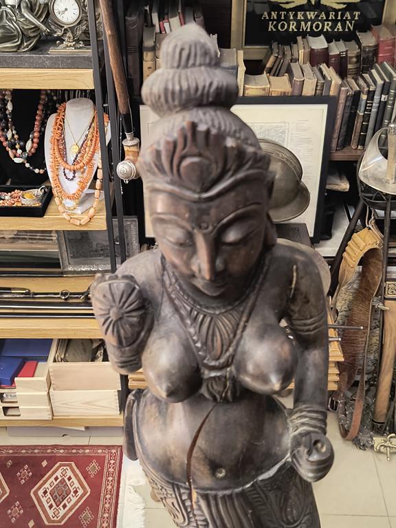 Rzeźba drewniana kobiety - Indie