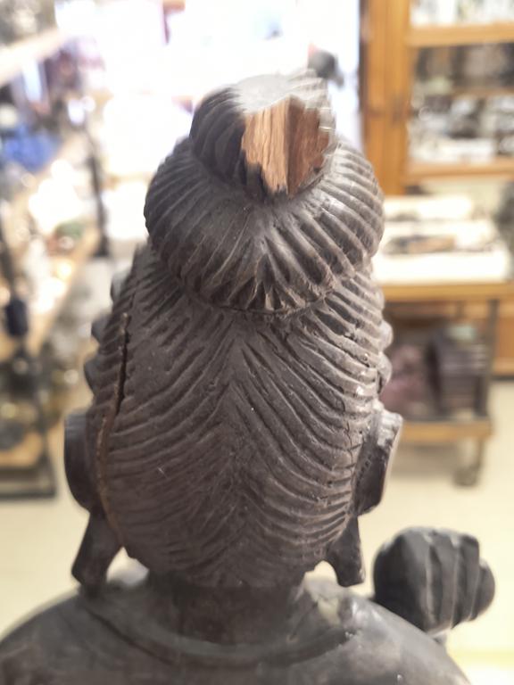 Rzeźba drewniana kobiety - Indie