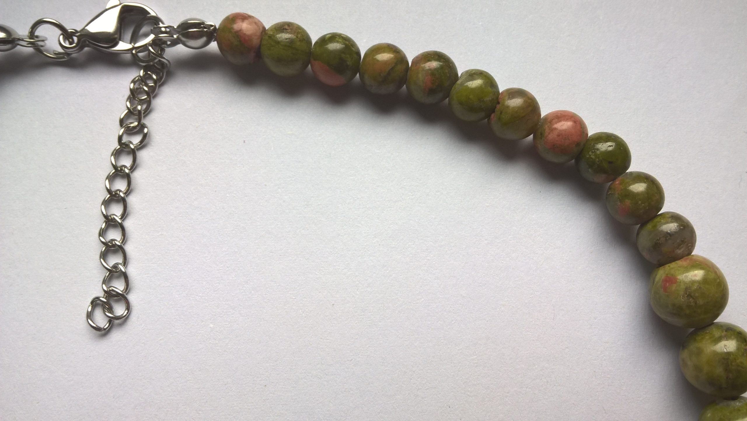 Naszyjnik z kamienia - unakitu