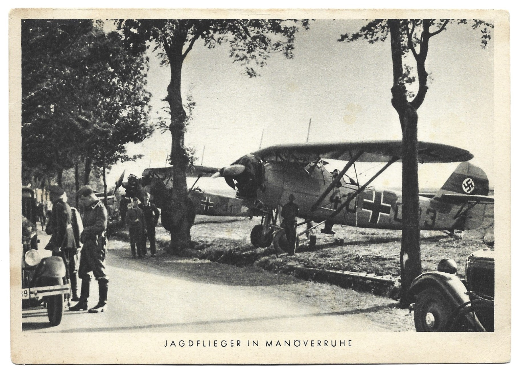 Pocztówka - JAGDFLIEGER IN MANOVERRUHE - Pilot myśliwca w odpoczynku manewrowym - WEHRMACHT