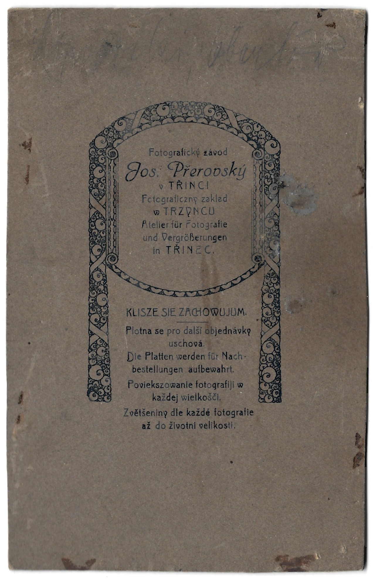 Zdjęcie komunijne dziewczynki - fot. Josef Prerovsky, Triniec-Trzyniec