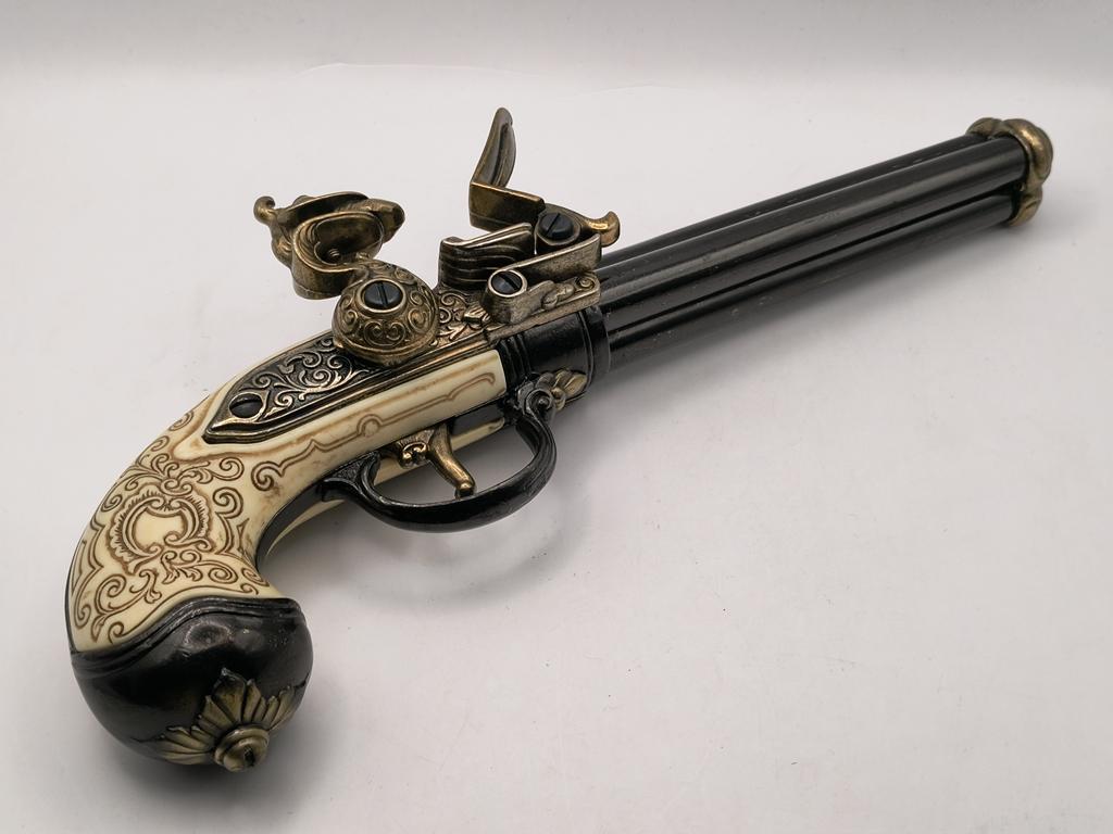 Replika pistoletu skałkowego