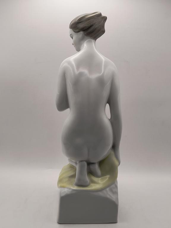Figurka porcelanowa - akt kobiety - Hollohaza, Węgry