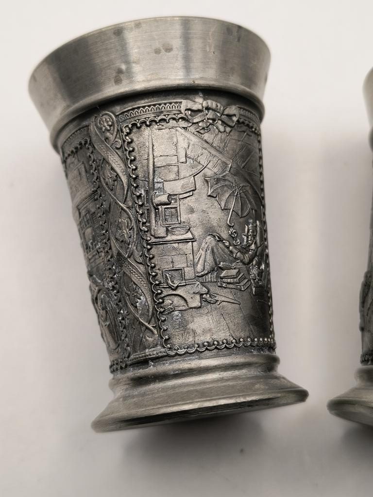 Kieliszki cynowe, bogato zdobione - ZINN BECKER, Stuttgart, Niemcy