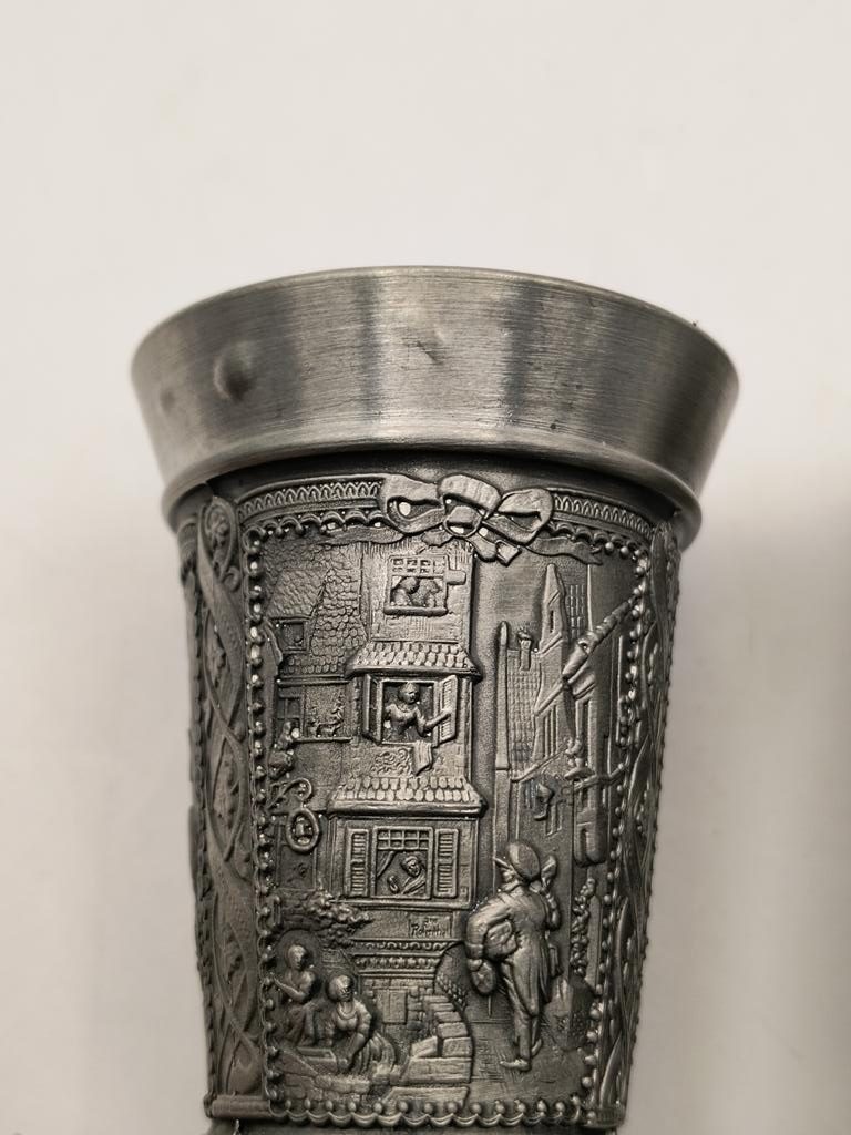 Kieliszki cynowe, bogato zdobione - ZINN BECKER, Stuttgart, Niemcy